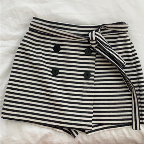 Express Striped Button Front Wrap Skort 2 - Picture 1 of 7